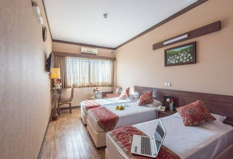 هتل Sheykh Bahaei