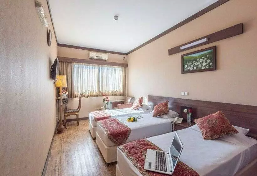 هتل Sheykh Bahaei