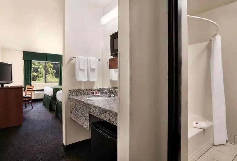 호텔 Travelodge By Wyndham Low Moor Near Covington