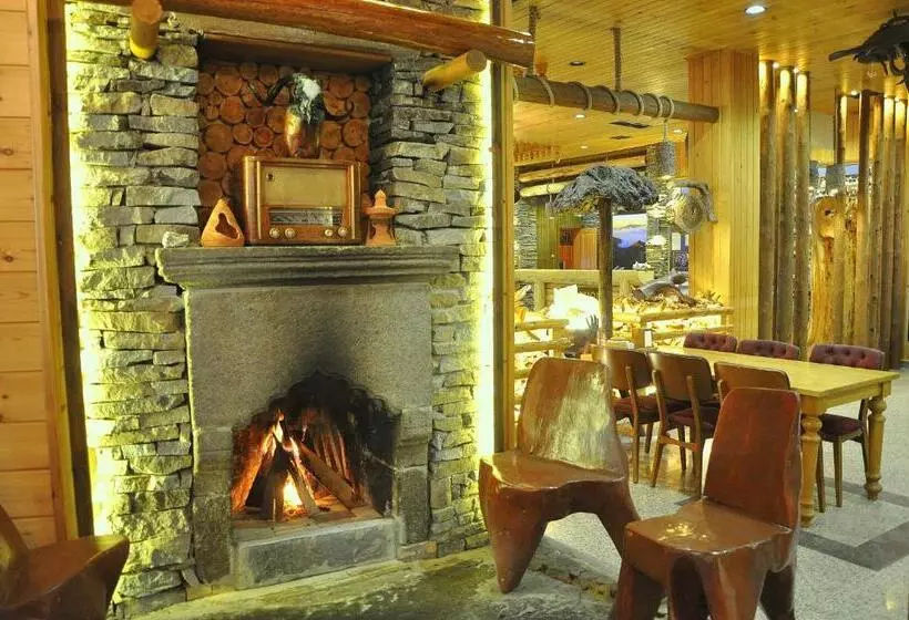 בית מלון כפרי Inan Kardesler