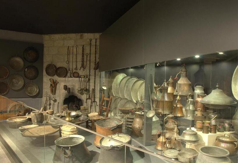 בית מלון כפרי Inan Kardesler