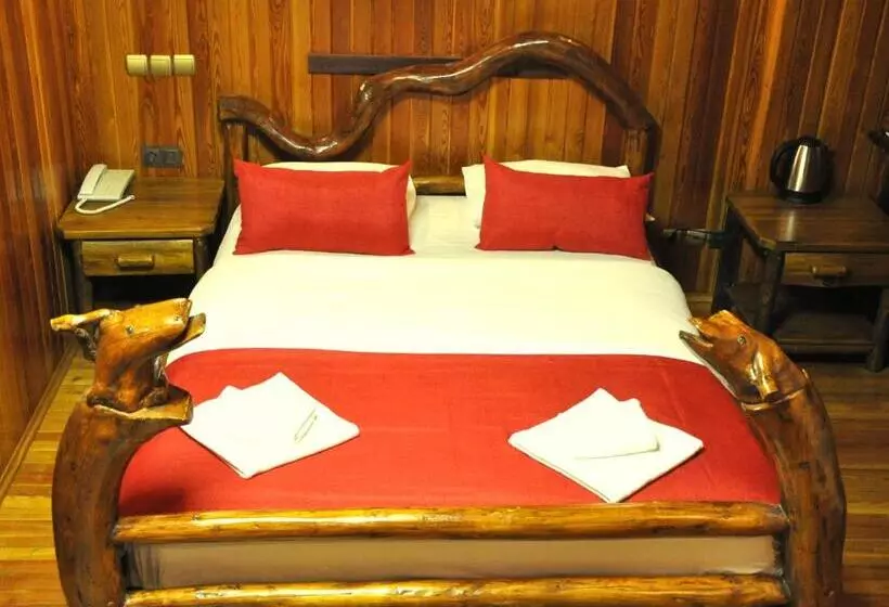 בית מלון כפרי Inan Kardesler