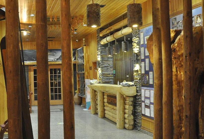 בית מלון כפרי Inan Kardesler