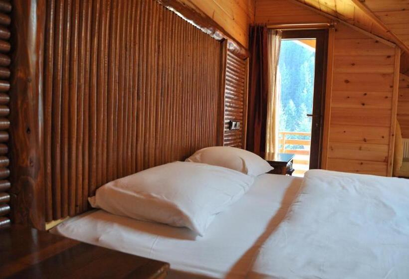 בית מלון כפרי Inan Kardesler