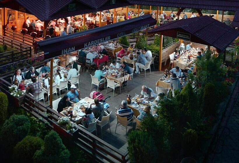 בית מלון כפרי Inan Kardesler