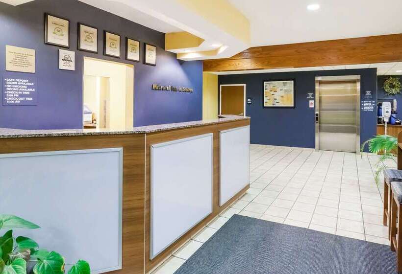 Microtel Inn & Suites