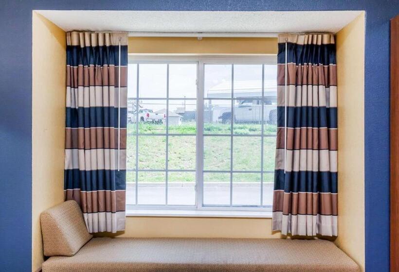 Microtel Inn & Suites