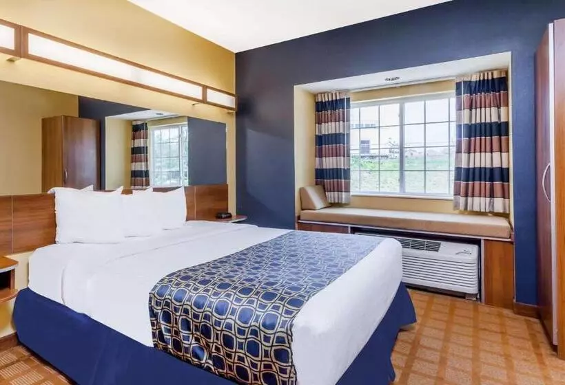 Microtel Inn & Suites