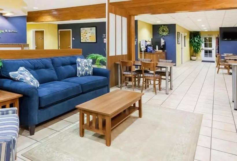 Microtel Inn & Suites