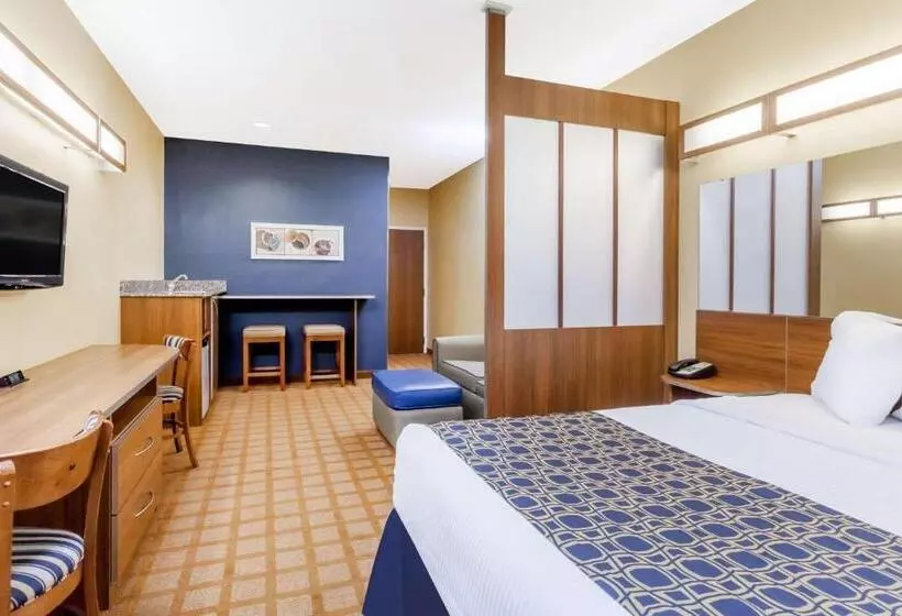 Microtel Inn & Suites