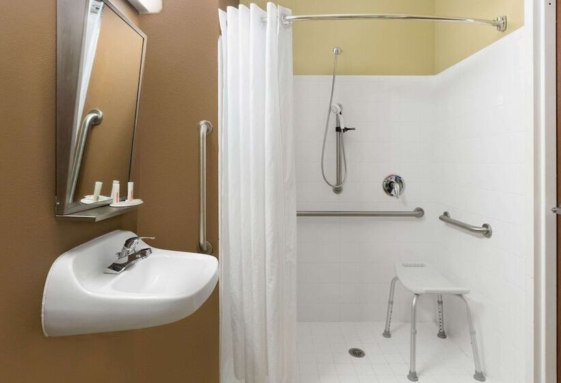 Microtel Inn & Suites By Wyndham Ozark