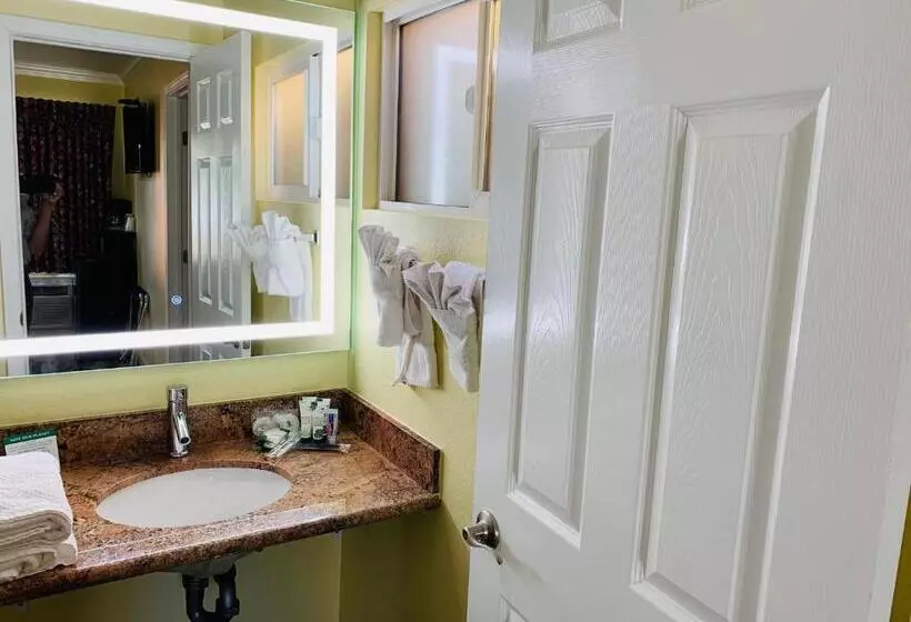 モーテル Central Coast Inn Cayucos