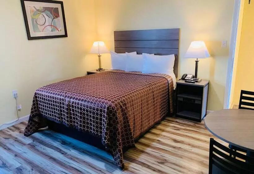 モーテル Central Coast Inn Cayucos