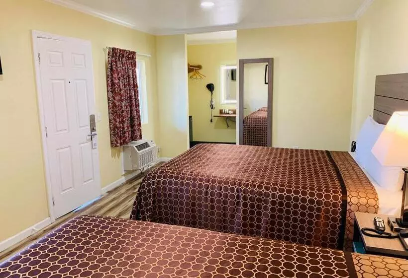 モーテル Central Coast Inn Cayucos