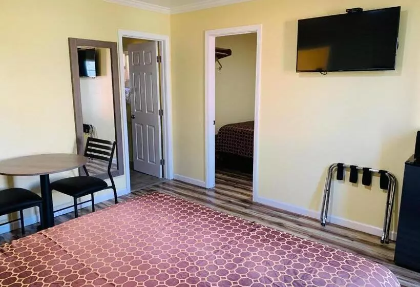 モーテル Central Coast Inn Cayucos