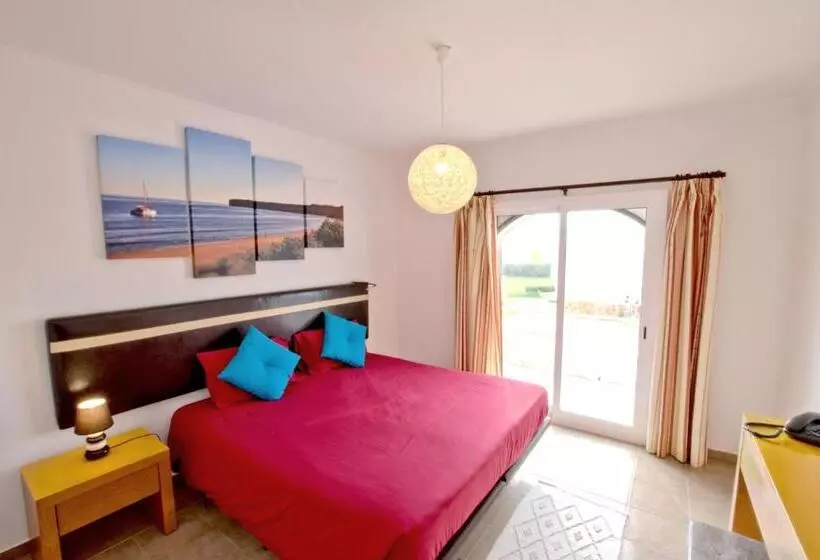 Tonel Apartamentos Turisticos