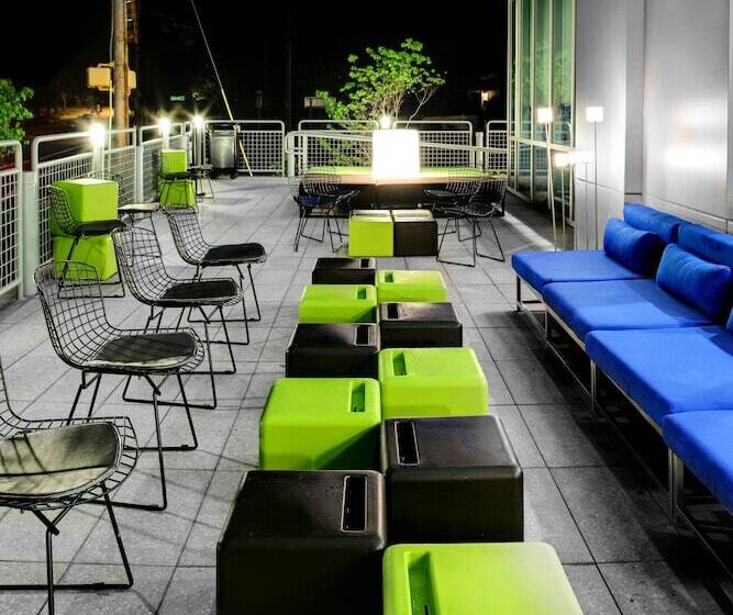 בית מלון כפרי Aloft Chapel Hill