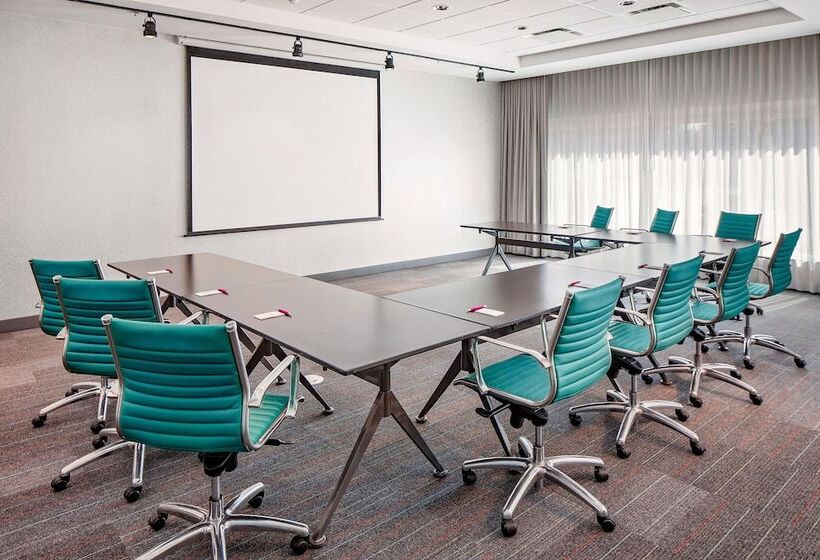 בית מלון כפרי Aloft Chapel Hill