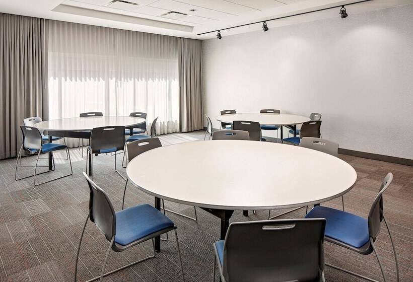 בית מלון כפרי Aloft Chapel Hill