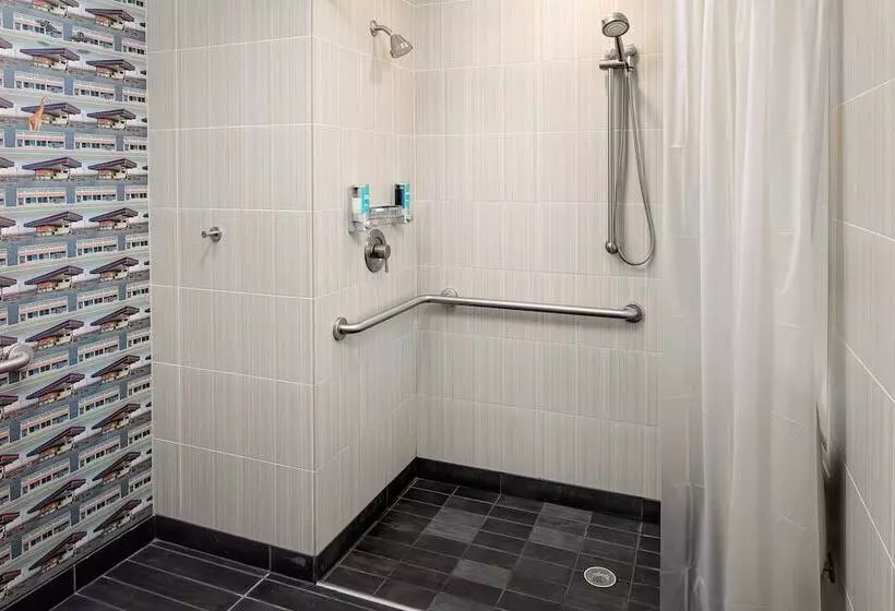 Отель Aloft Chapel Hill