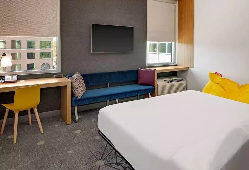 Отель Aloft Chapel Hill