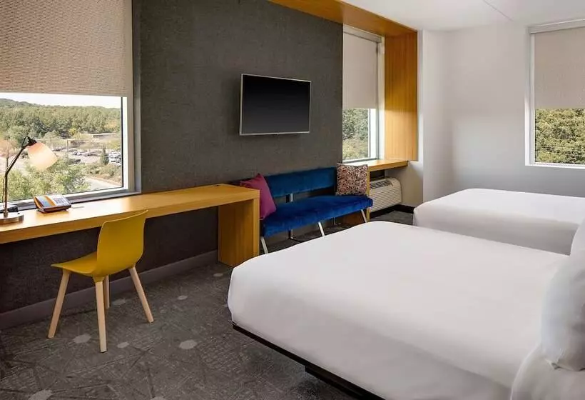 Отель Aloft Chapel Hill