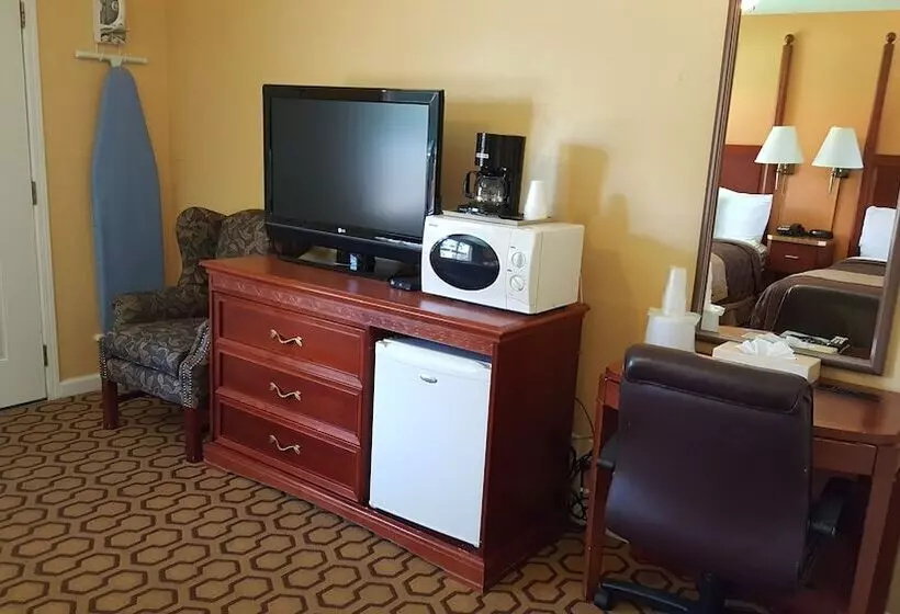 Hotelli Alpine Inn & Spa