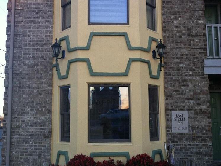 酒店 East Street Inn & Suites