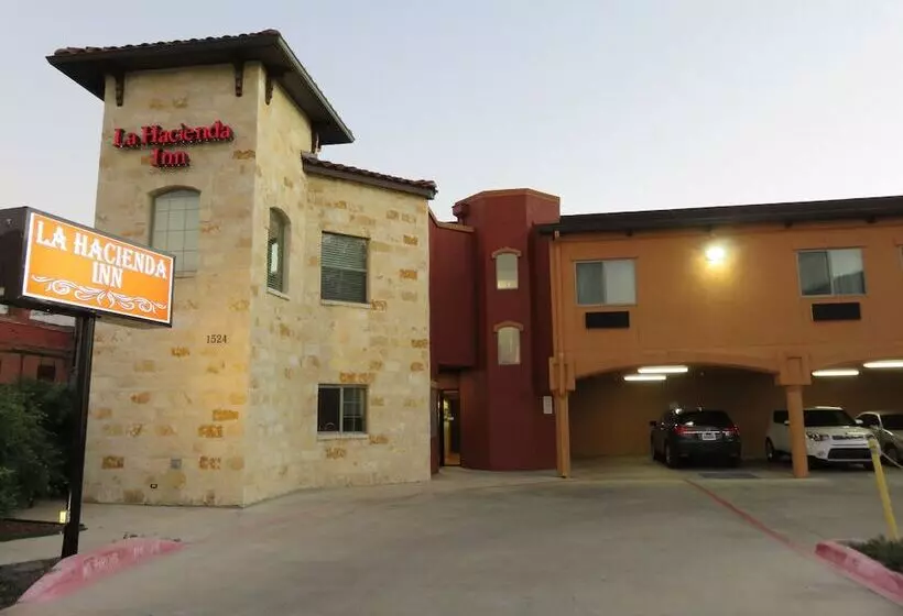 酒店 La Hacienda Inn