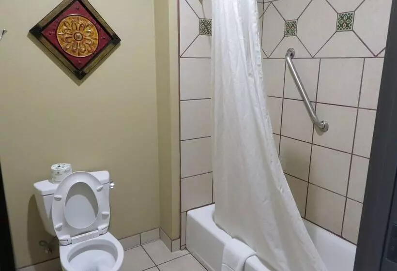 酒店 La Hacienda Inn