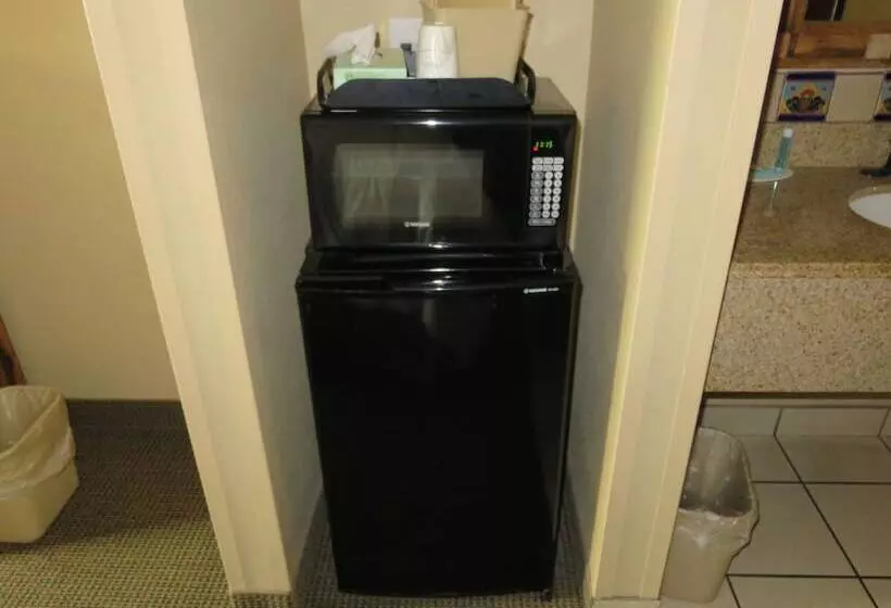 酒店 La Hacienda Inn