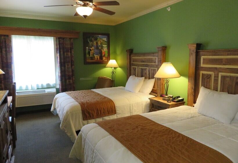 호텔 La Hacienda Inn