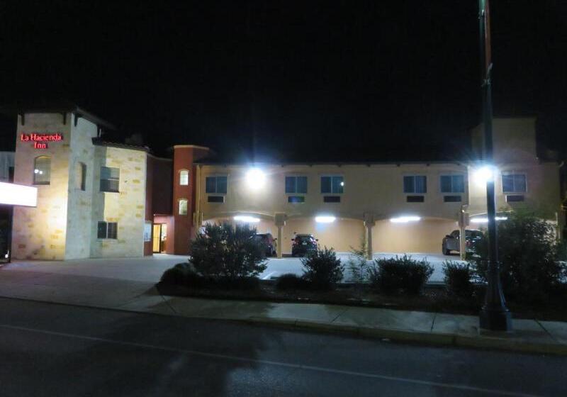 호텔 La Hacienda Inn