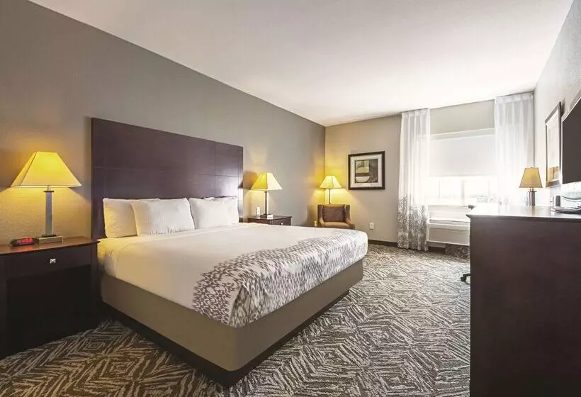 هتل La Quinta By Wyndham Mckinney