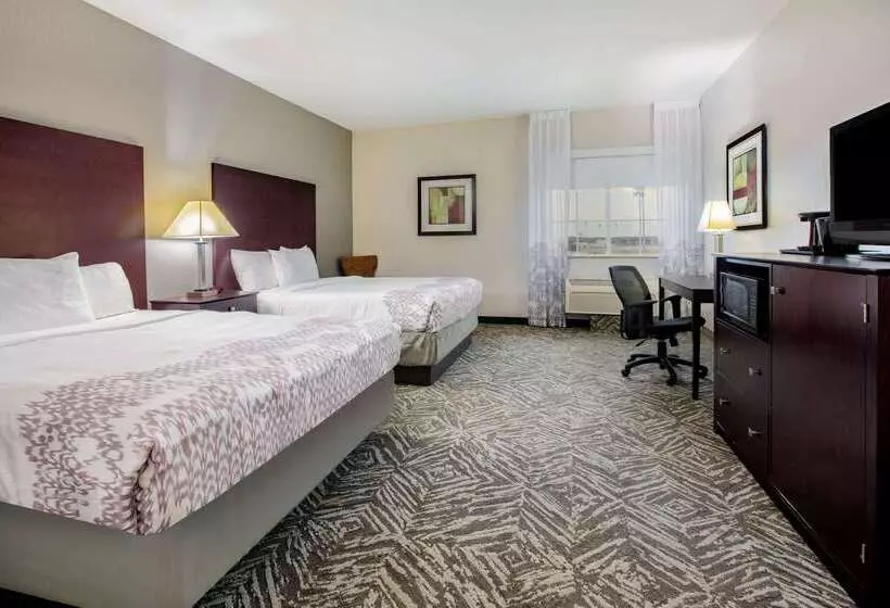 هتل La Quinta By Wyndham Mckinney