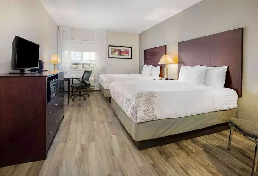 هتل La Quinta By Wyndham Mckinney