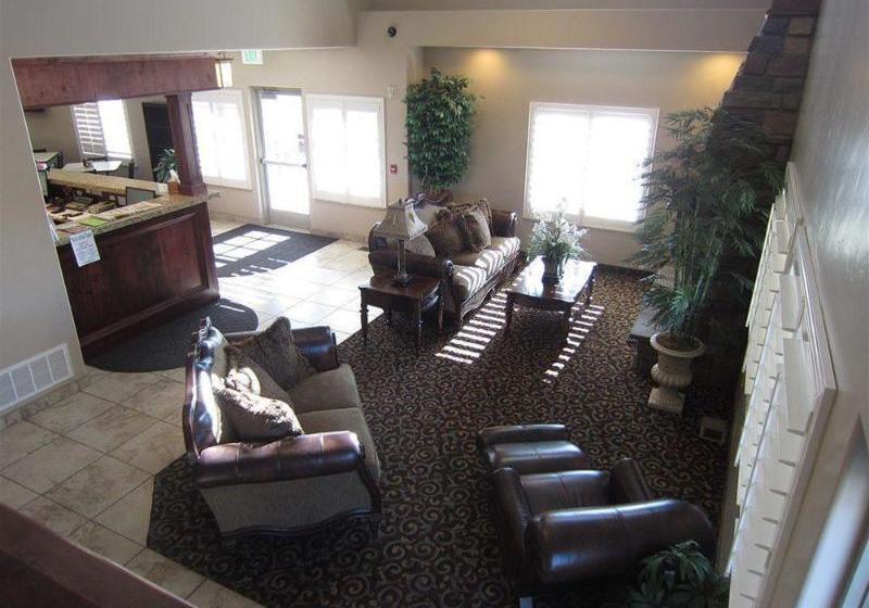 فندق The Landmark Inn & Suites