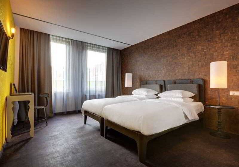 ホテル V Nesplein