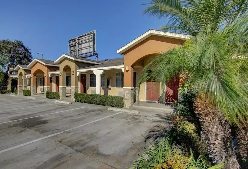 汽车旅馆 West Coast Inn Near Gem Theatre