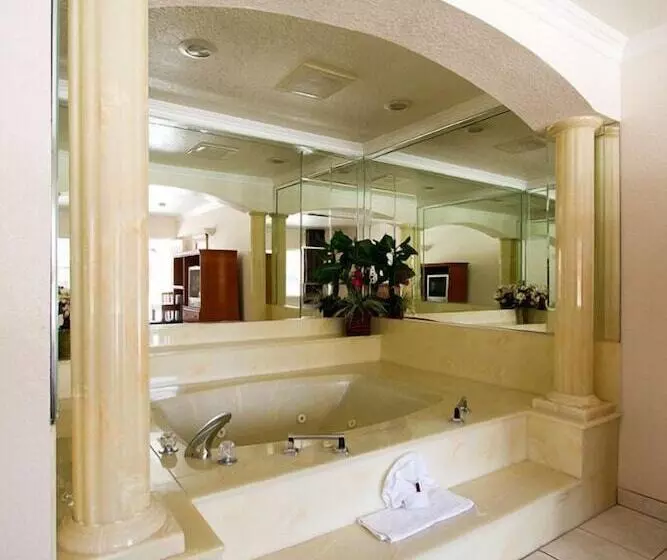 汽车旅馆 West Coast Inn Near Gem Theatre