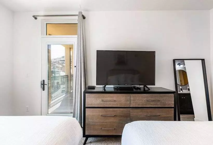 The Caledonian By All Seasons Resort Lodging