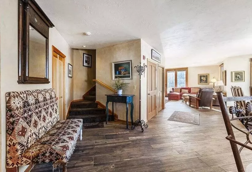 The Caledonian By All Seasons Resort Lodging