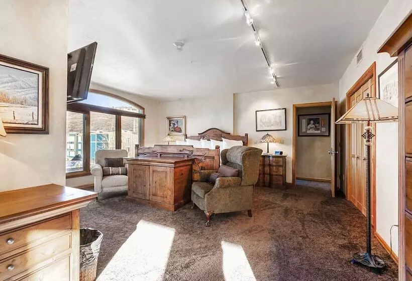 The Caledonian By All Seasons Resort Lodging