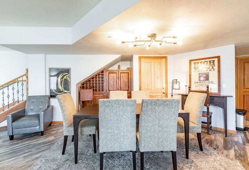 The Caledonian By All Seasons Resort Lodging