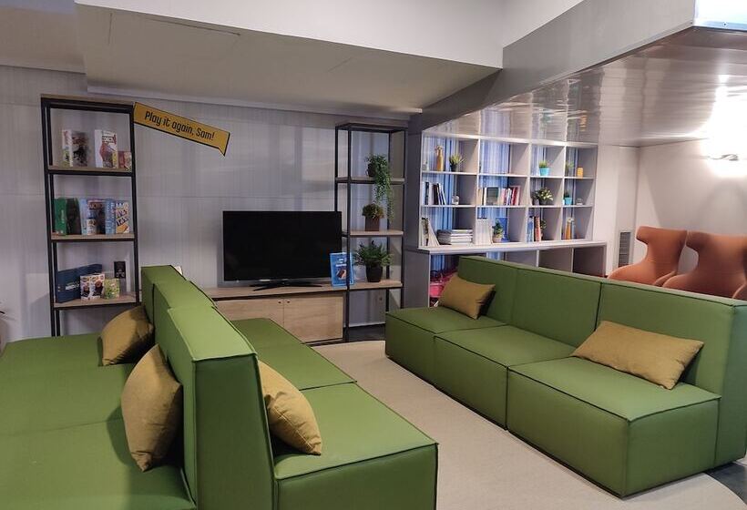 Twentytu Hostel Barcelona