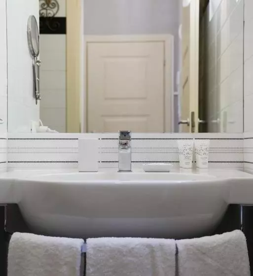 تختخواب و صبحانه Affittacamere Alba