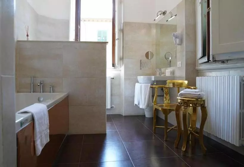 تختخواب و صبحانه Affittacamere Alba