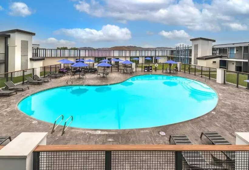 Hotel Aiden By Best Western South Reno