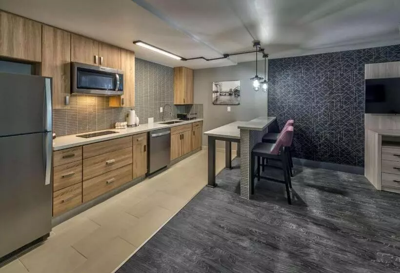 Hotel Aiden By Best Western South Reno