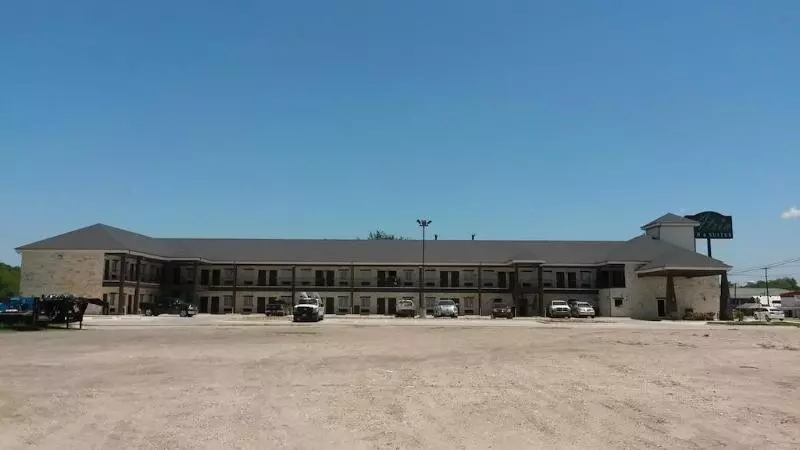 Отель Atria Inn & Suites